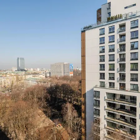 Cloud 11 Center Grzybowska *