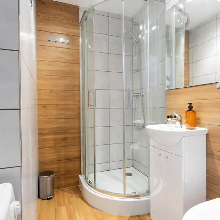 Cloud 11 Center Grzybowska アパート