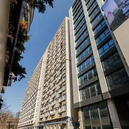 Cloud 11 Center Grzybowska *